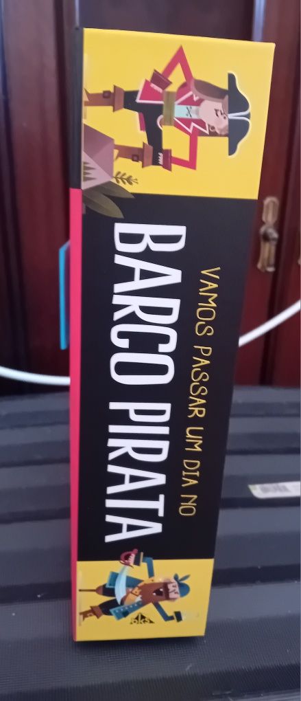 Jogo+Livro Novo "Barco pirata em 3D"