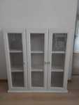 Wybielana witryna Shabby Chick
