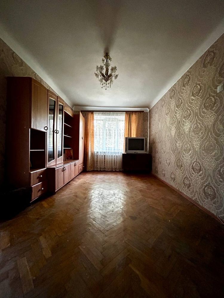 ПРОДАЖ! двохкімнатна, пр-т Каденюка, Дарниця, Соцмісто
