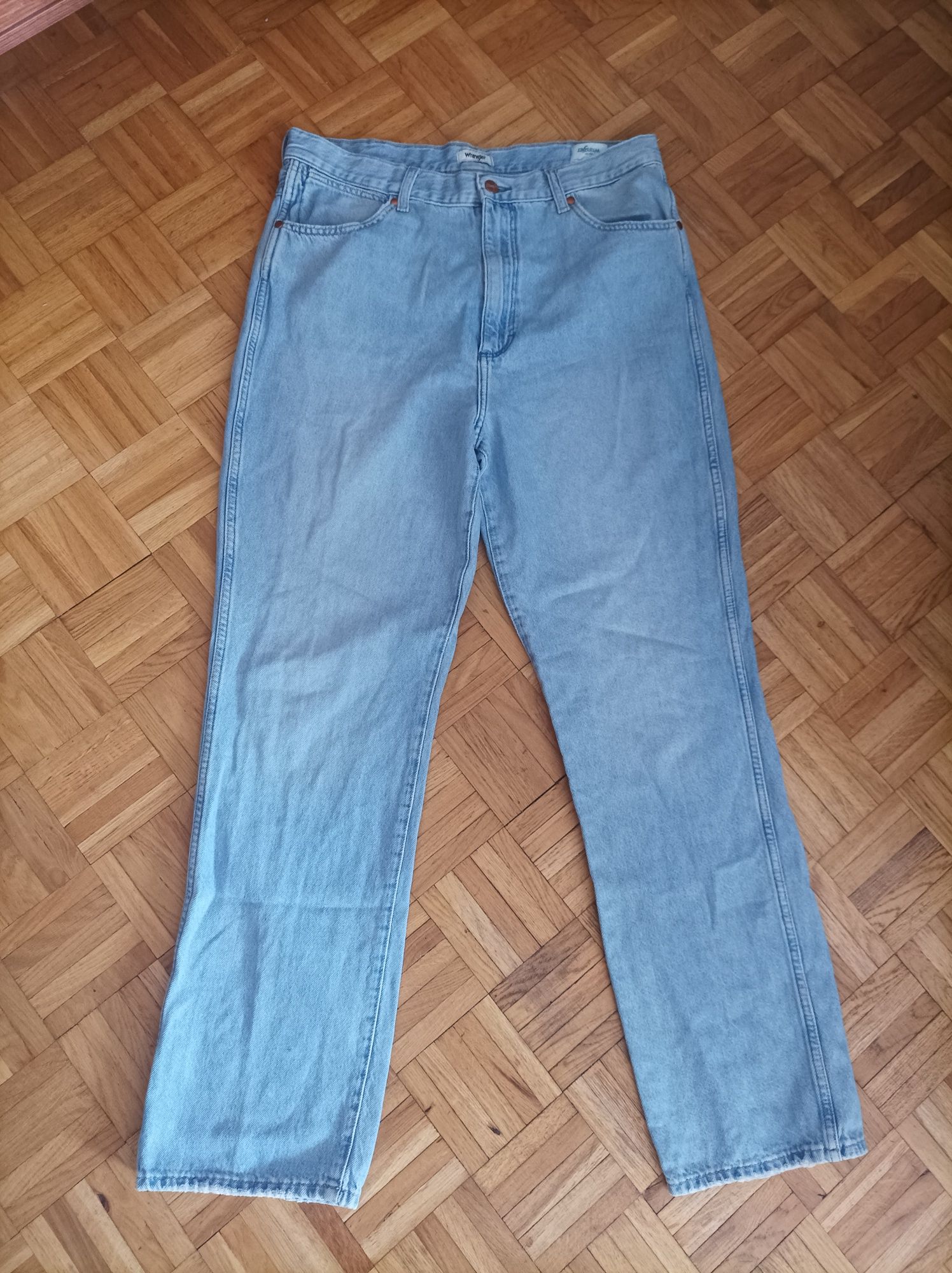 Spodnie jeansowe damskie Wrangler Wild West high rise straight