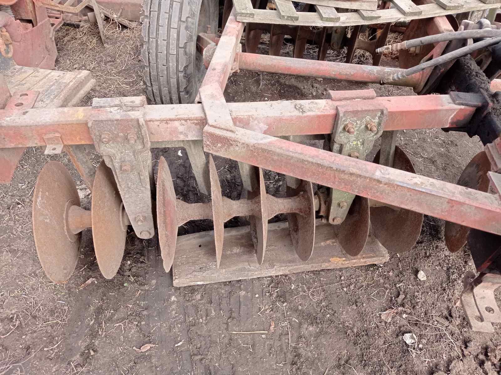 Продам дискову борону