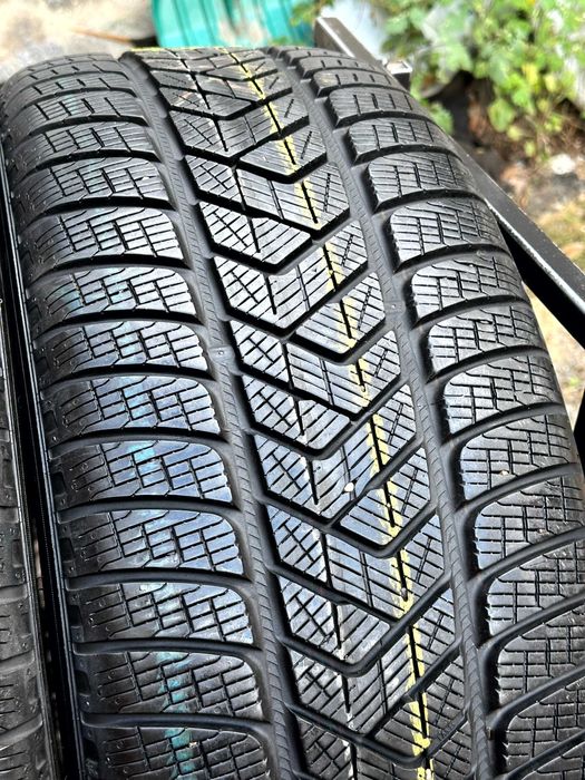 Шины БУ 255 55 R 19 Pirelli Scorpion Winter