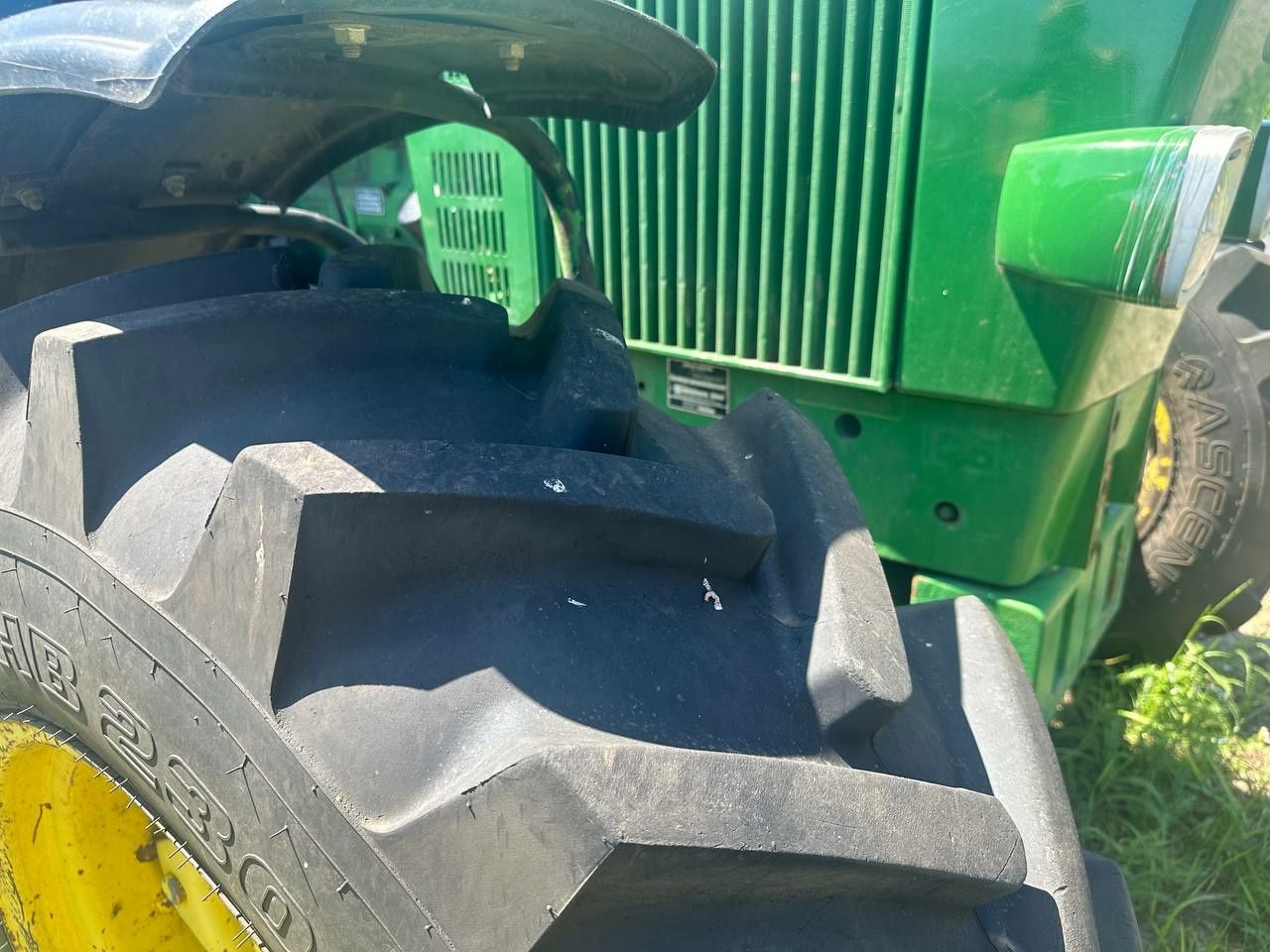 Трактор John Deere 3640
