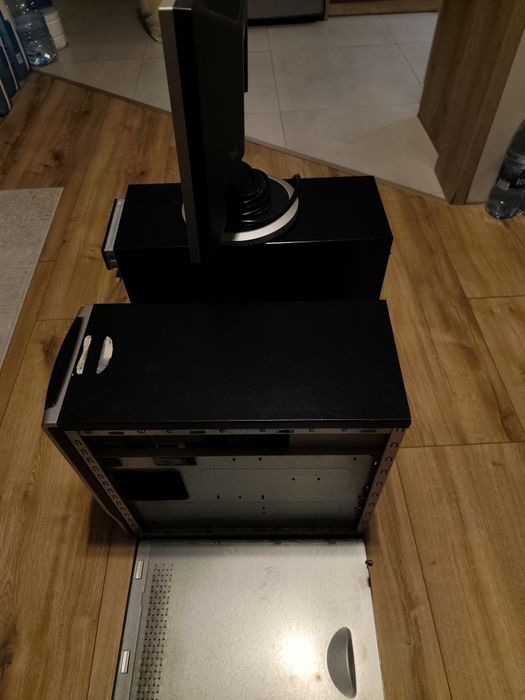 Sprzedam komputery +monitor