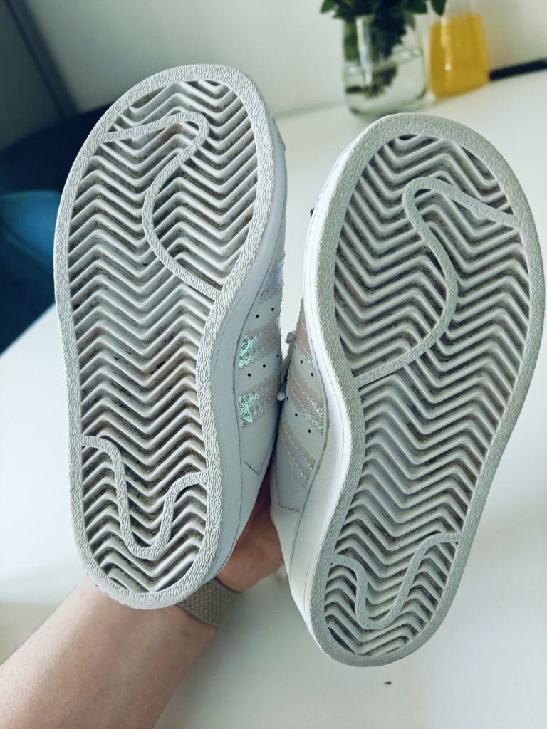 Superstar j.nowe 28 adidas