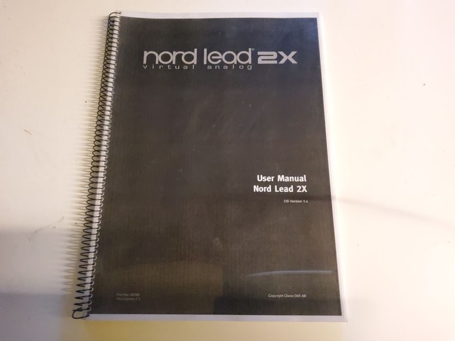 Nord Lead 2X versão teclado + Mala de transporte
A