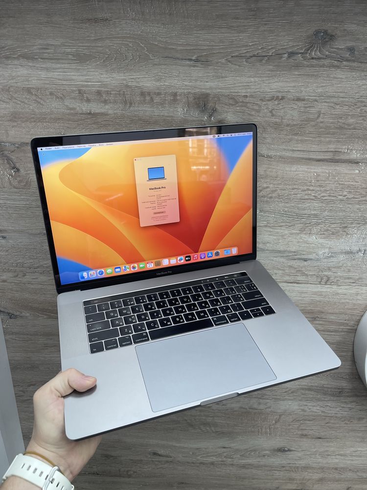 MacBook Pro 15 2017 i7/16/512 Space Gray