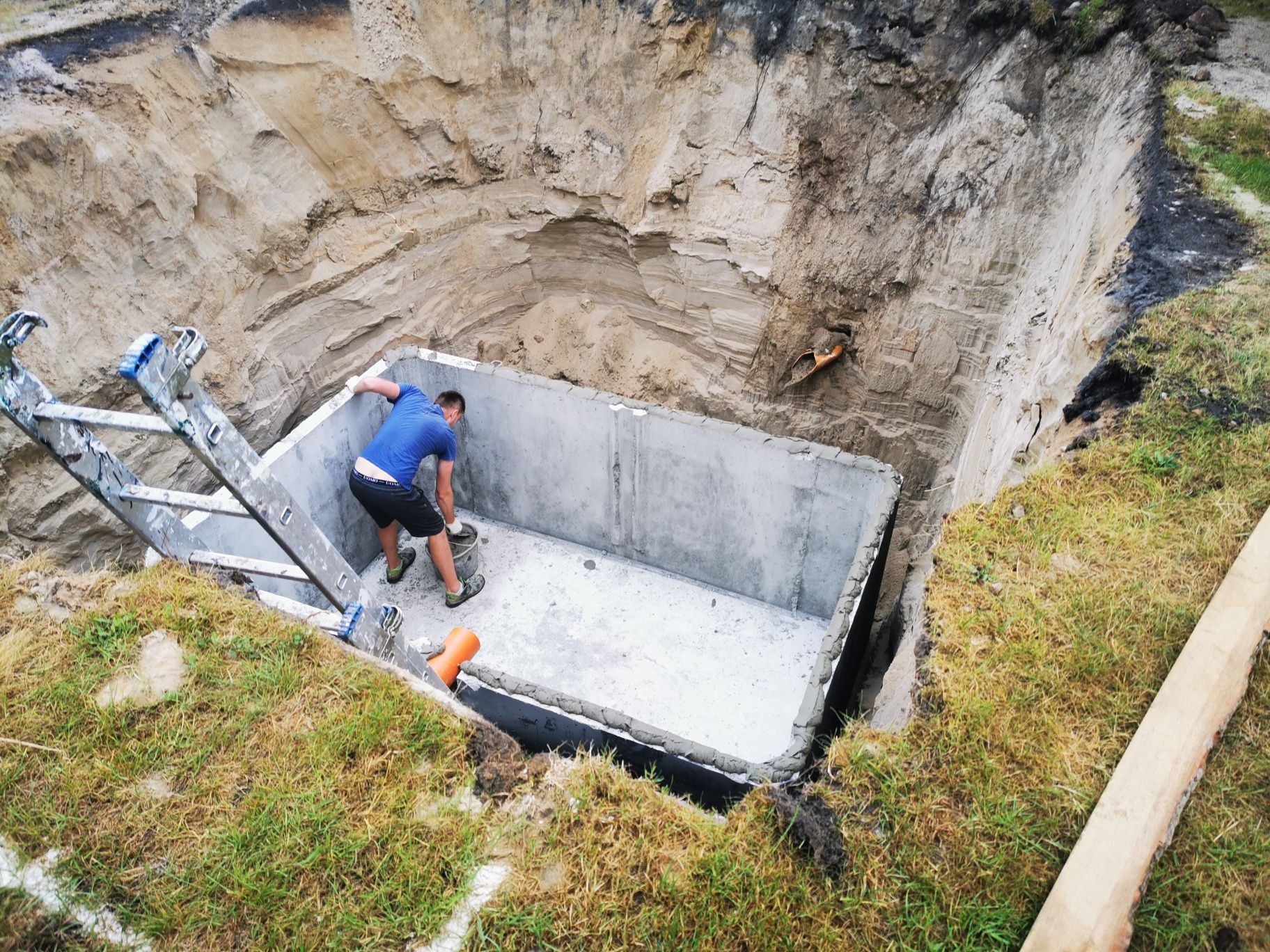Zbiornik na wodę 10m3 szambo betonowe ścieki deszczówkę gnojowice