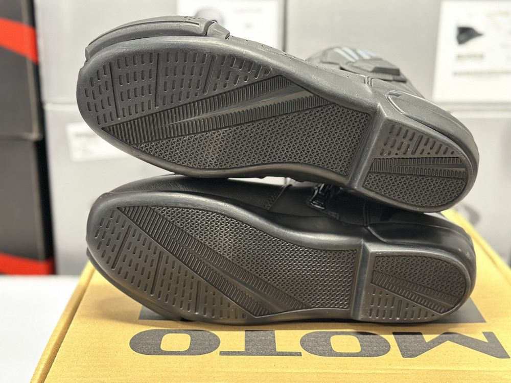 Niskie buty motocyklowe Seca Sprint III rozmiar 42, zamek, Slidery!