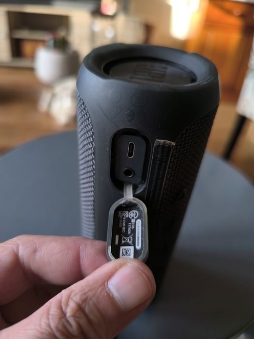 Coluna Bluetooth JBL Flip Essencial