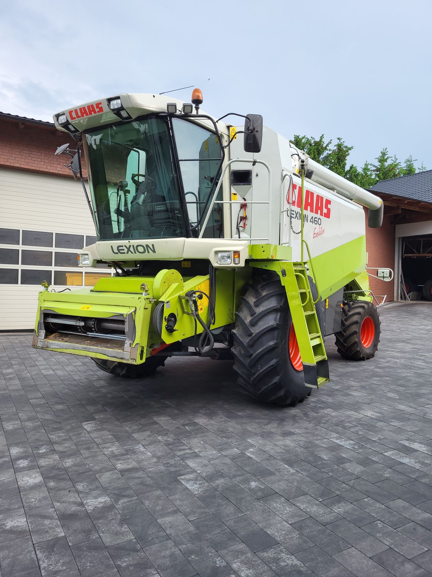 Sprzedam kombajn zbożowy claas lexion 460