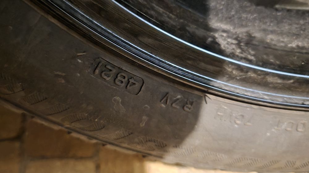 Komplet kół zimowych i3 BMW 19” – felgi oryginalne + Bridgestone + TPM