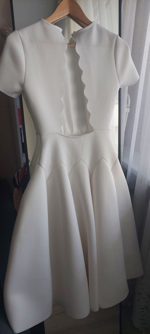 Piękna efektowna elegancka sukienka midi odkryte plecy rękaw Asos 34