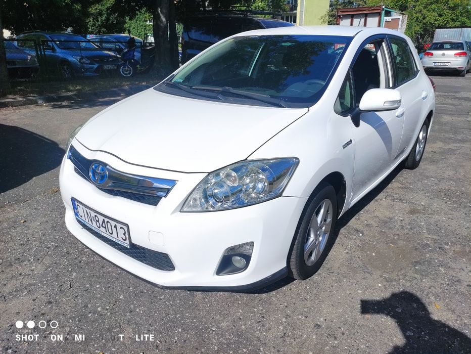 Toyota Auris 1.8 benzyna Hybrid super stan