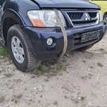 Pas przedni Mitsubishi pajero