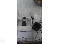 Telefone portatil em muito bom estado ainda com pelicula no monitor