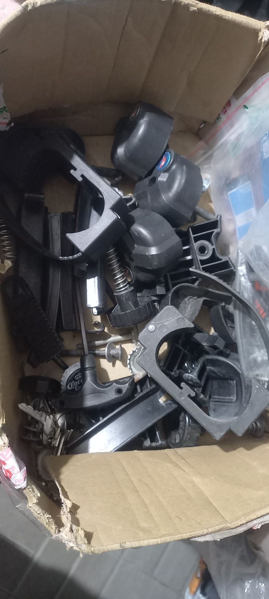 Bagaznik rowerowy AGURI na dach 3SZT+BELKI