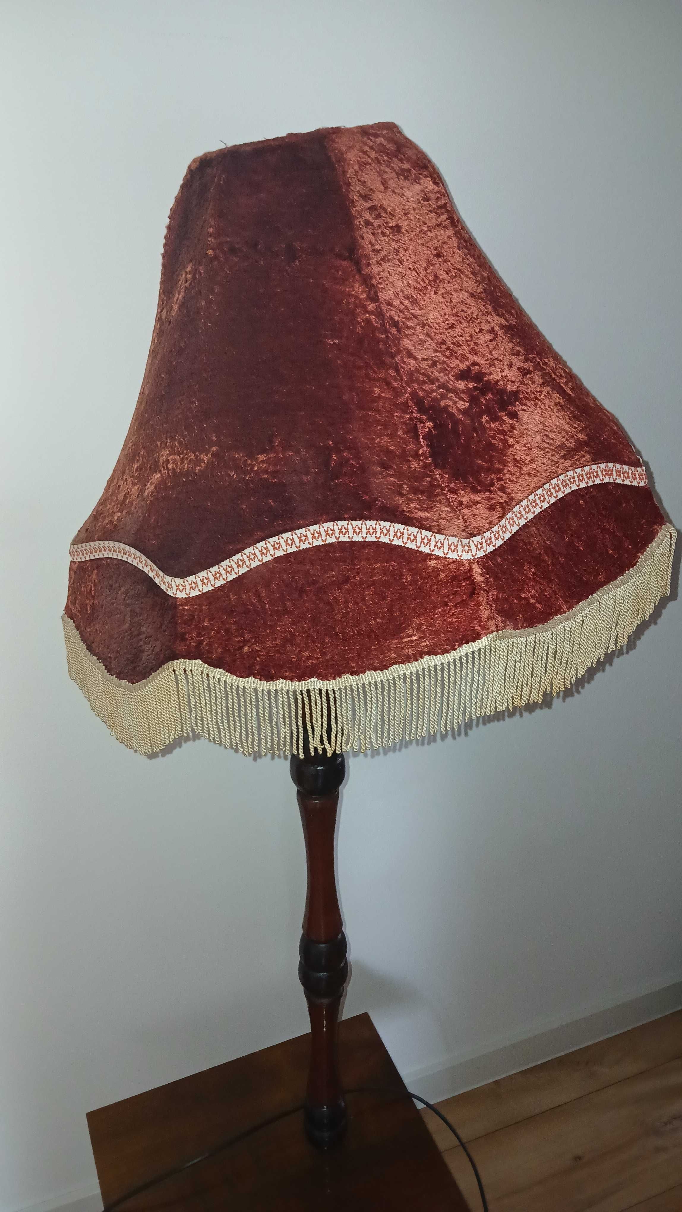 Lampa PRL stojąca