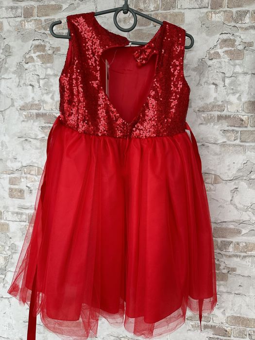 Нарядне плаття на дівчинку 110-128