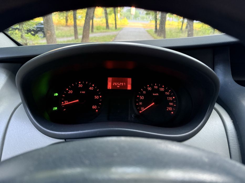 Продам Renault Trafic 2.0 D 2011