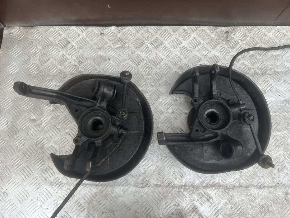 Цапфа кулак задний ауди а8 год 1999 audi a8