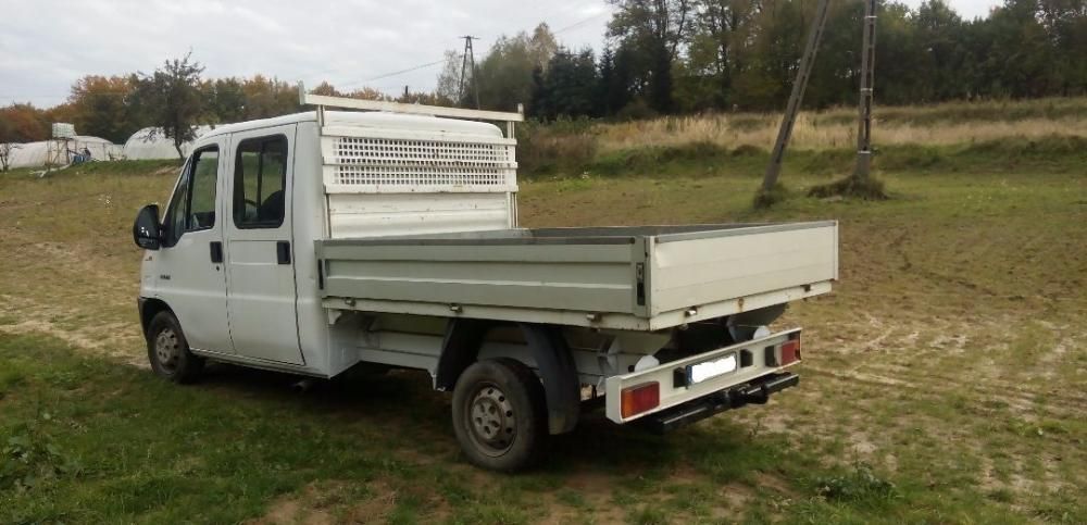 Transport kruszyw piasku żwiru wywrotka usługi przeprowadzki