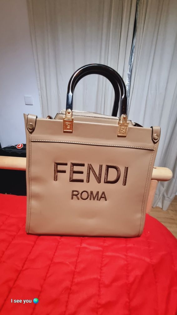 Mala de mulher elegante