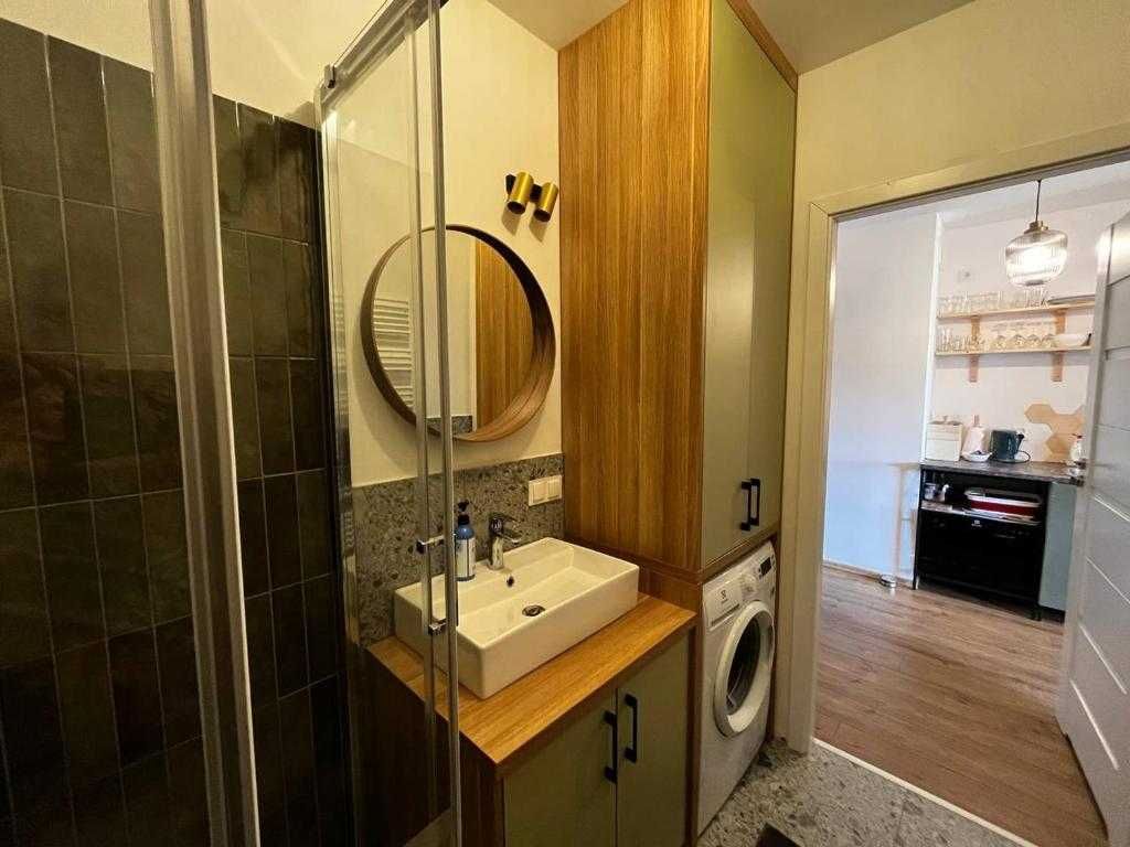 Apartament 2 os. z balkonem ul. Dmowskiego (1,5 km od Rynku)