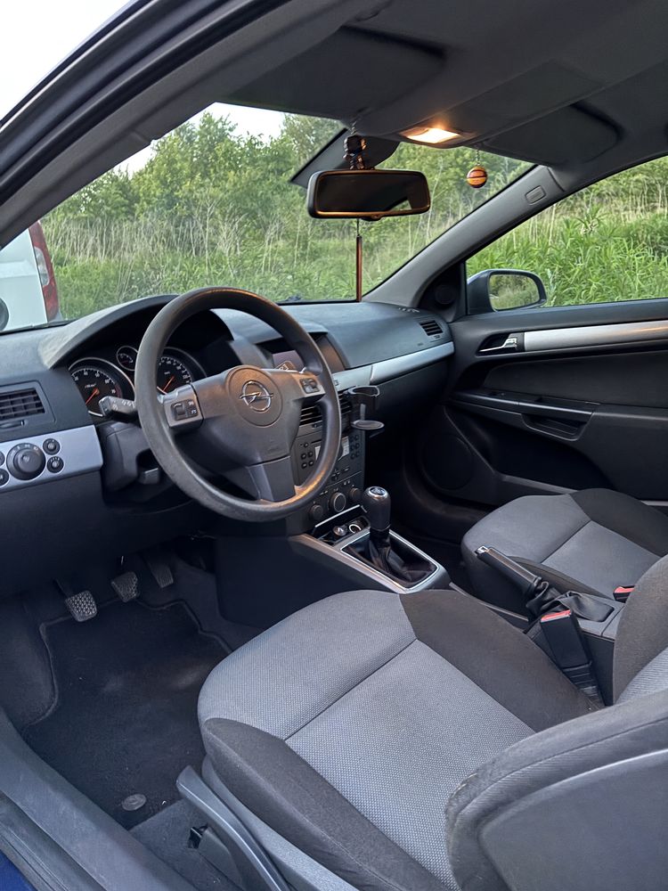 Opel Astra H GTC 1.8 125KM Klima chłodzi!!!