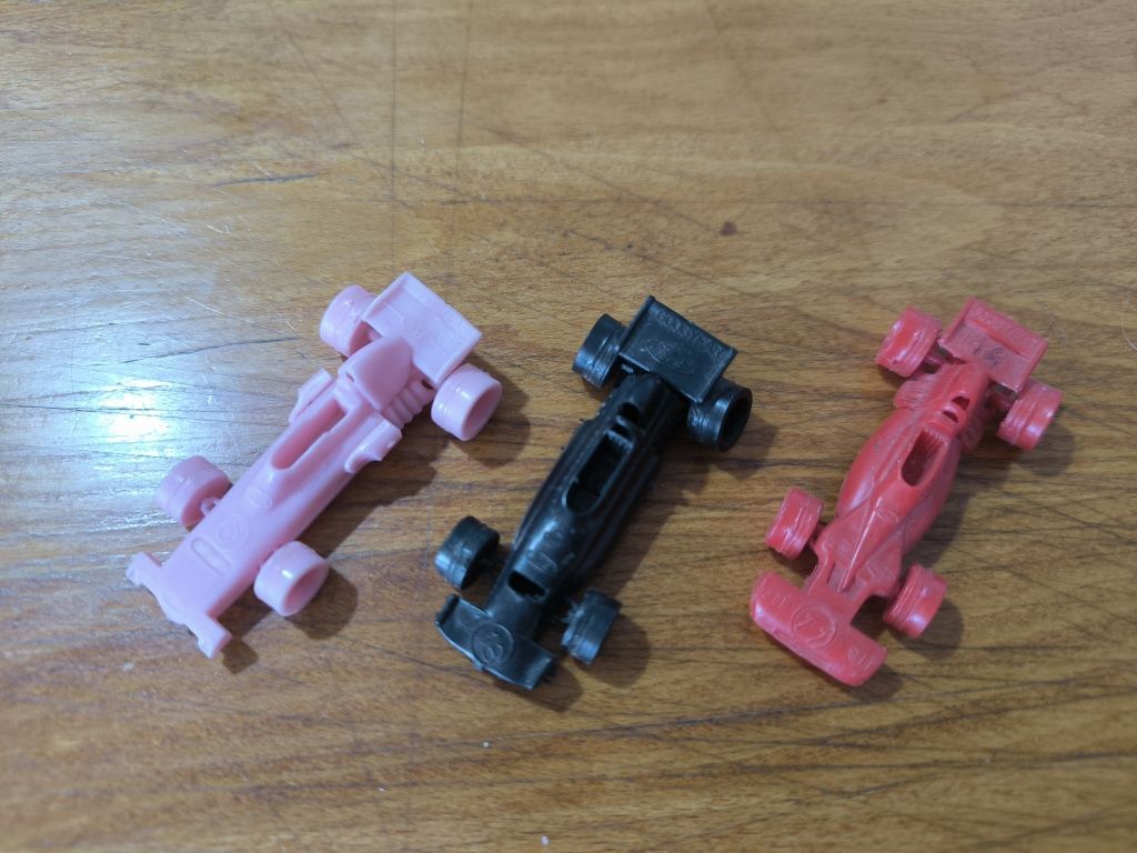 Carros de Formula 1 de plástico