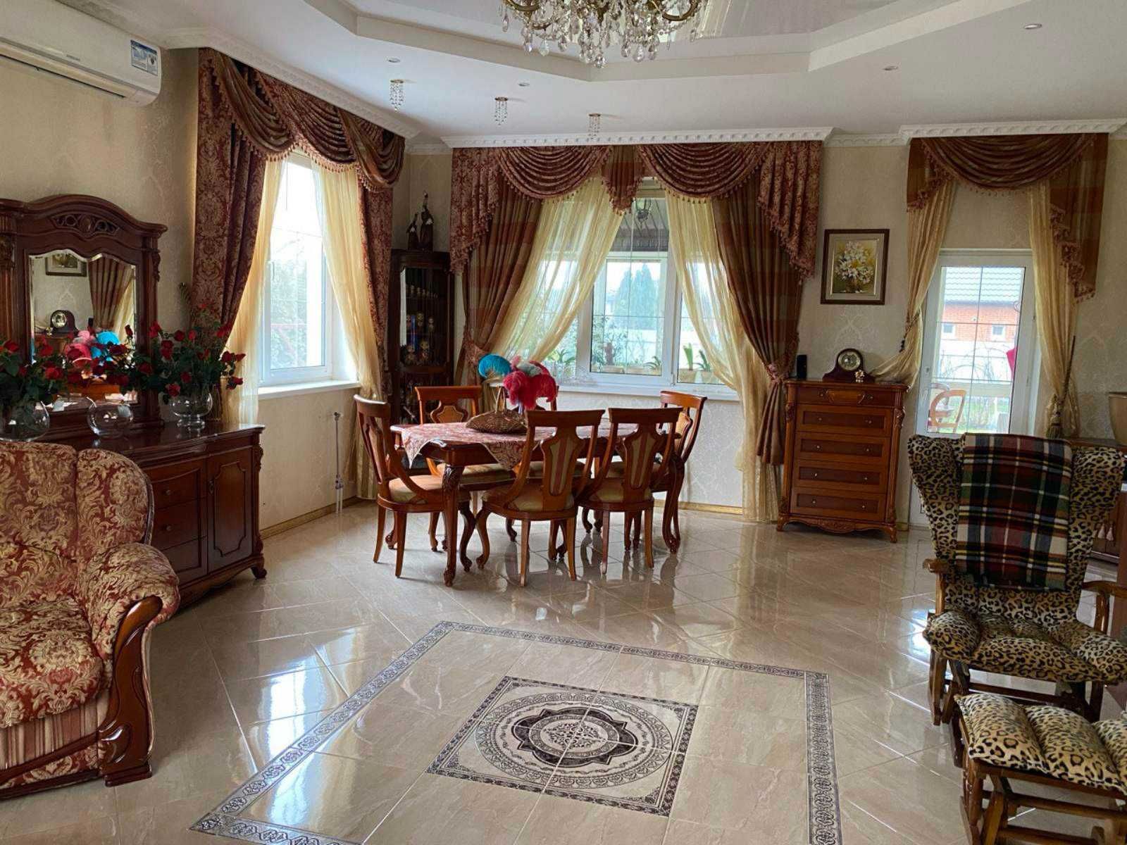Продаж будинку 250 кв. метрів в с. Вишеньки (Бориспільський р - рн).