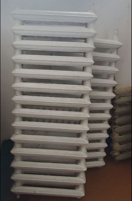 Продаються чавунні батареї