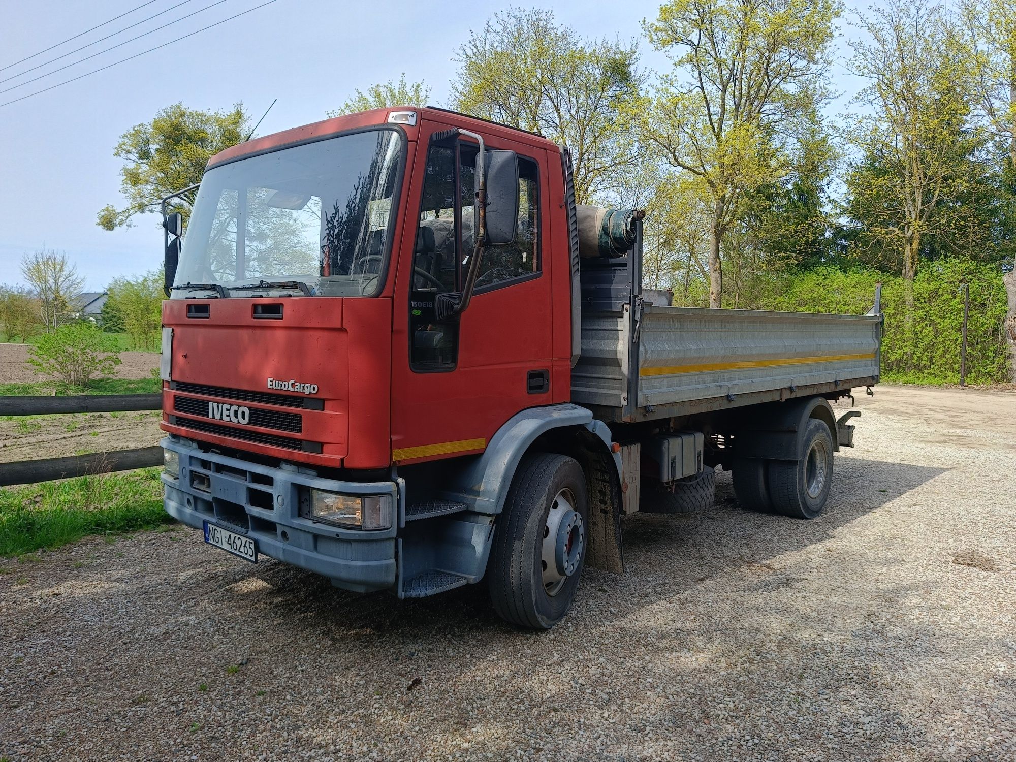 Usługi transportowe wywrotka żwir piach kamień drewno auto laweta