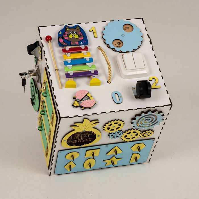 Бизикуб, бізікуб, бізіборд, розвиваючий куб, монтесорі, сенсорні ігри