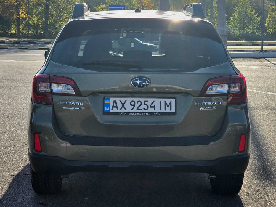 Subaru Outback 2014г.в. 2.5 газ-бебнзин, полный привод