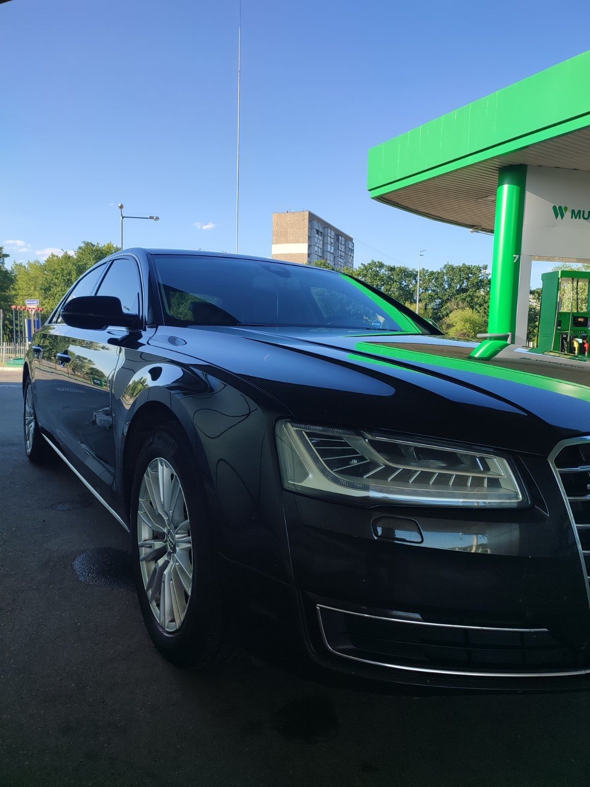 Audi A8 Long Срочно