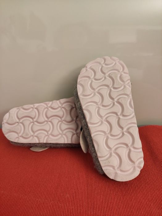 Chinelos de quarto Zara Home tamanho 23