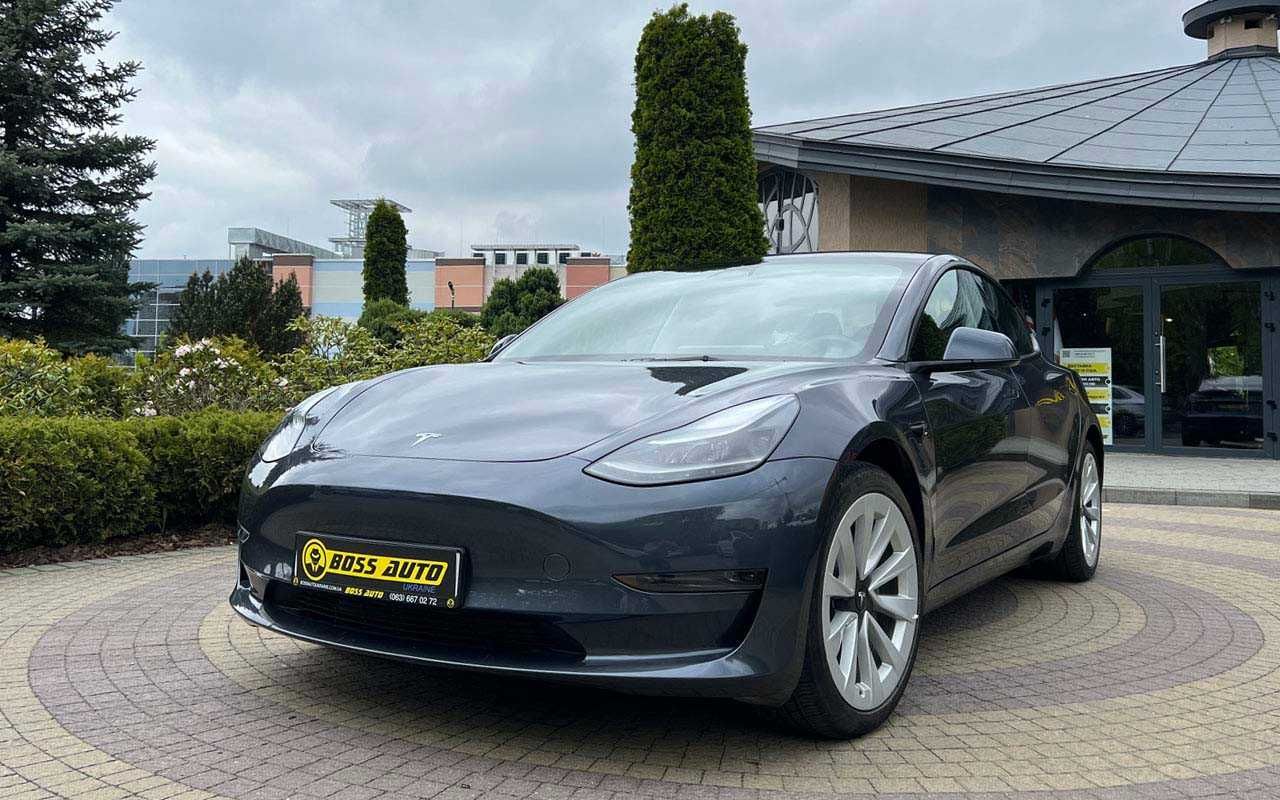 Tesla Model 3 2022