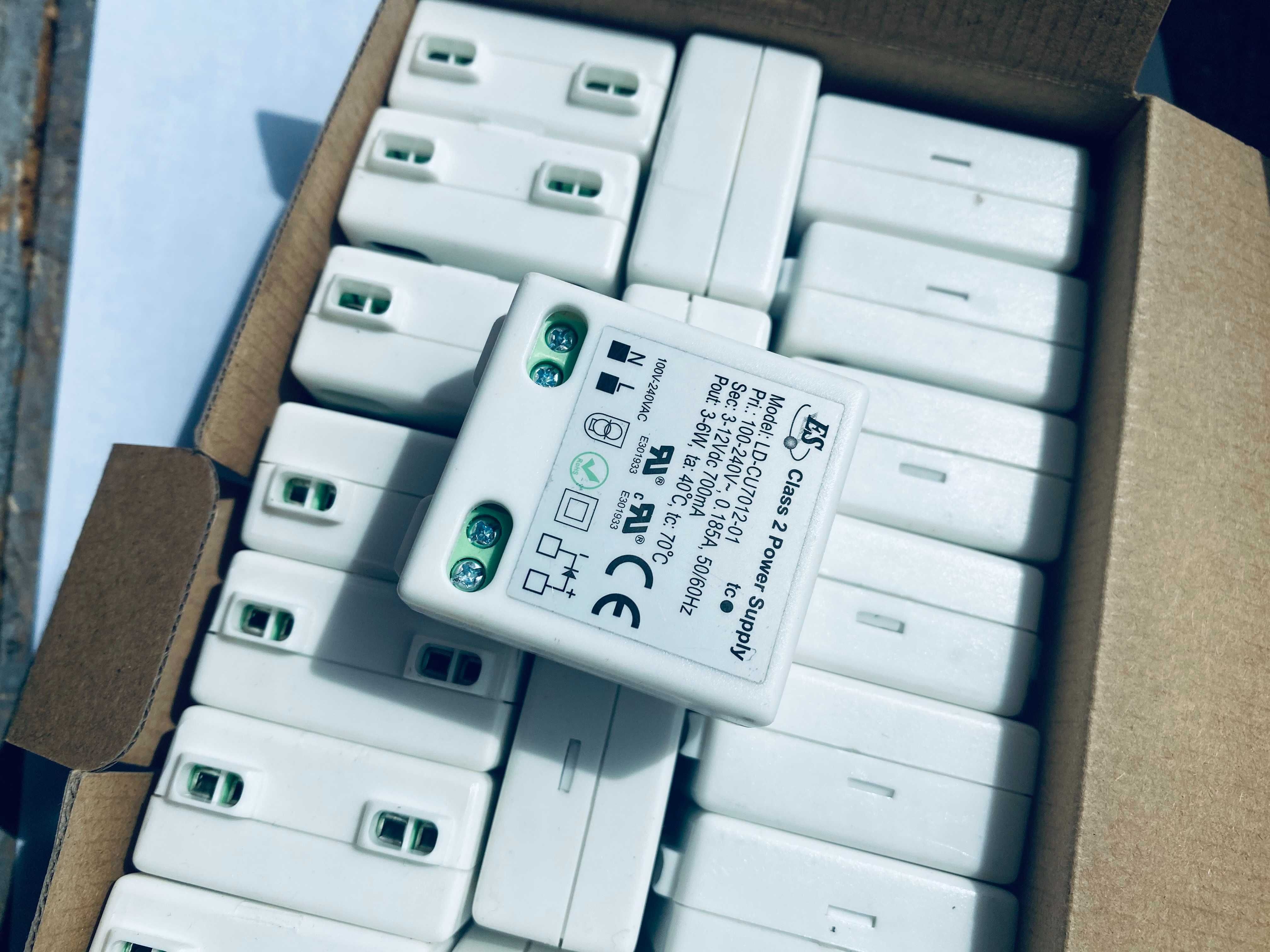 Драйвер для светодиода 3-12v 700mA