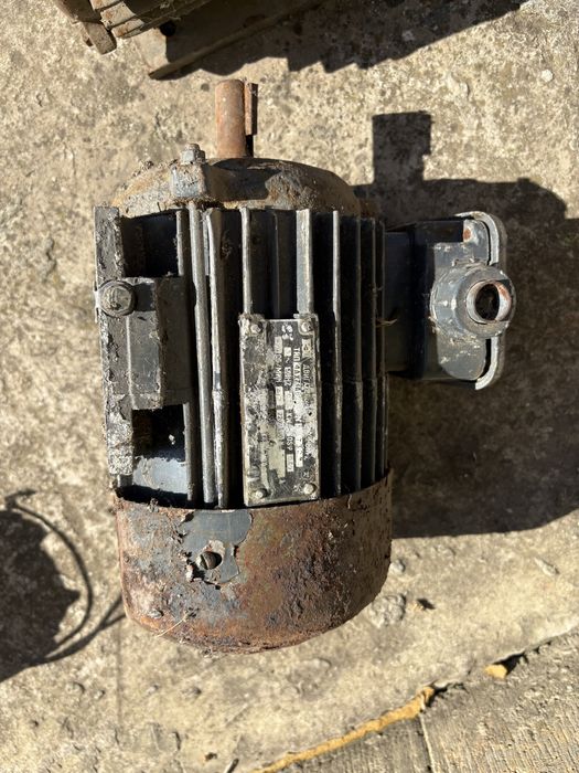 Электромотор разный