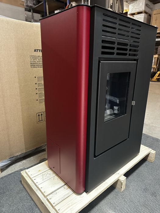 Piecyk na pellet Nella 9 kW z dystrybucją DGP + pilot