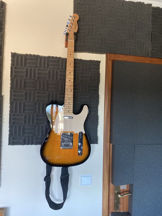 Squier Telecaster + Amplifcador Kustom Dart 10FX + Acessórios