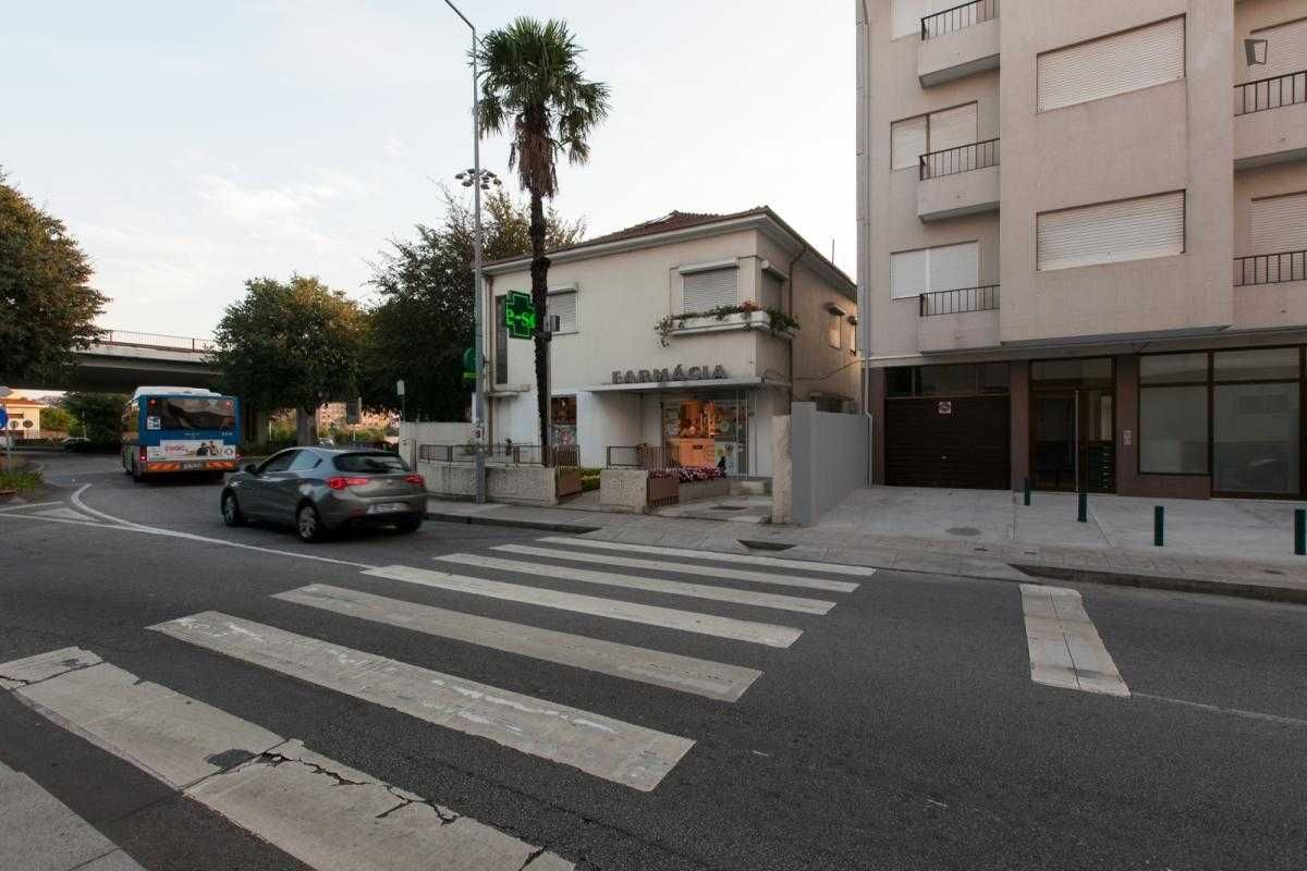 Apartamento só para Estudantes - Amial - Polo Universitário
