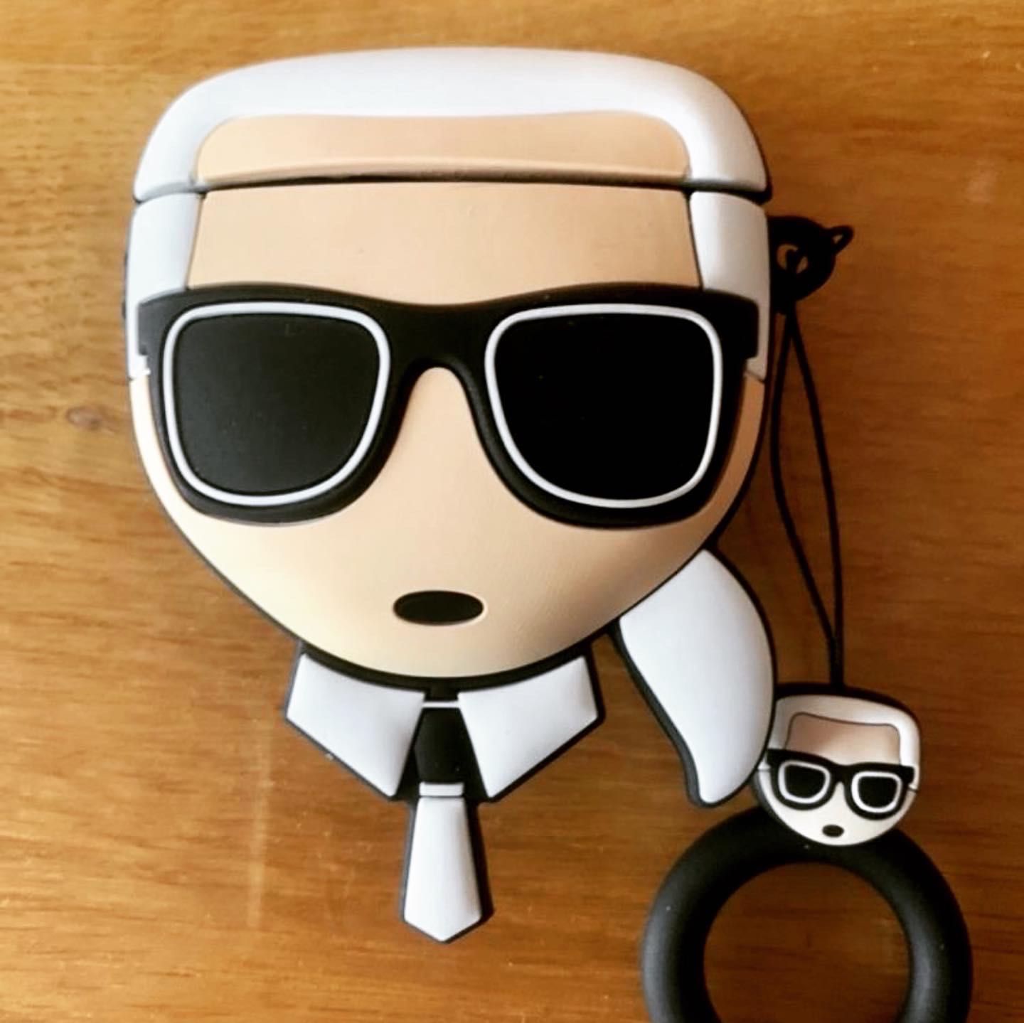 Чехол для наушников наушники лагерфельд lagerfeld бокс AirPods бульдог