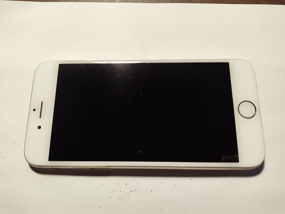 iPhone 6S не вмикається