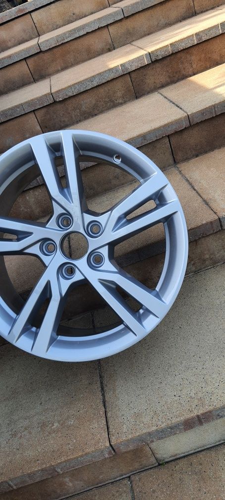 Felga 17cali 5x112 7.5j et43 oryginał Audi A3 S3 8V0 Bardzo Ładna