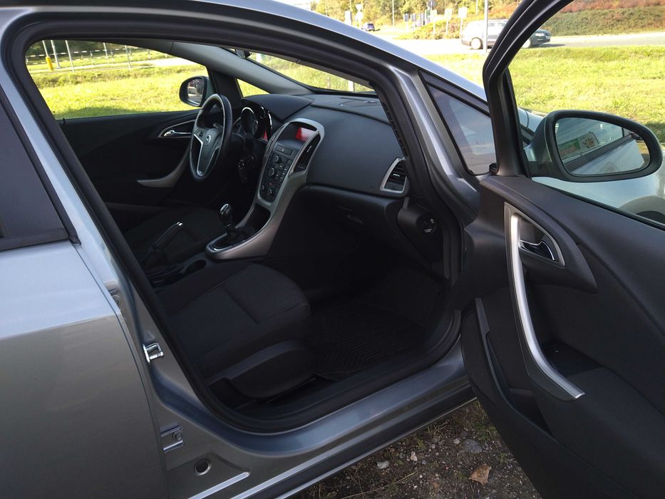 Astra 1,4 Turbo Bardzo ZADBANA 123tyś km  wojew.Śląskie