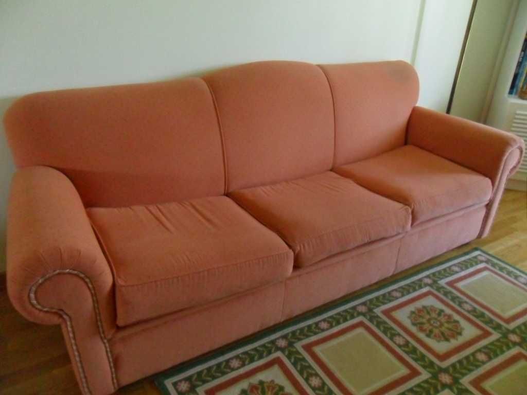 Sofá cama usado cor salmão