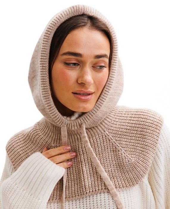 Капур в'язаний бежевий