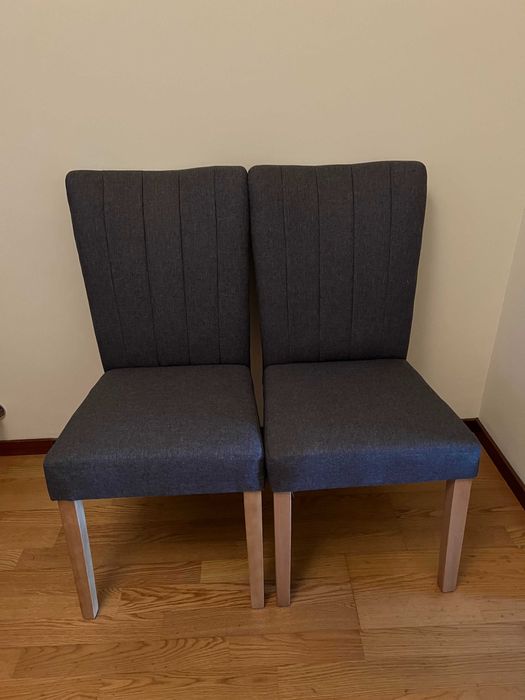 2 Cadeiras em tecido